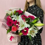 Rose 25 (Karagandinskaya ulitsa, 63/1) ، محل زهور
