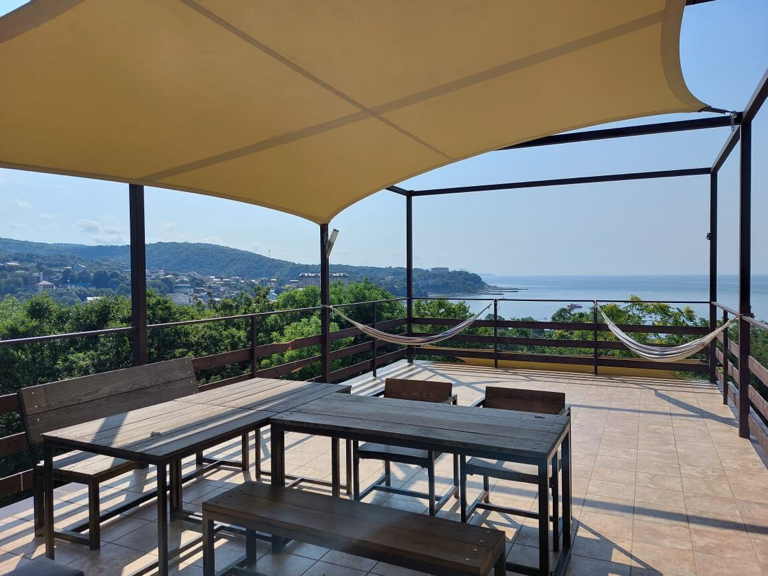 Фото Апартаменты в доме у моря