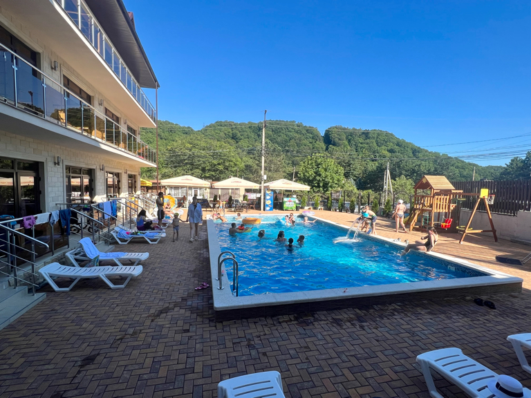 Фото отеля 3