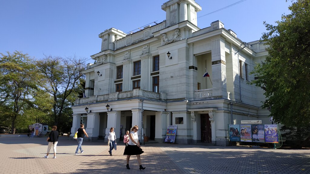 Theatre Evpatoriysky Theater named after A. S. Pushkin, Evpatoria, photo
