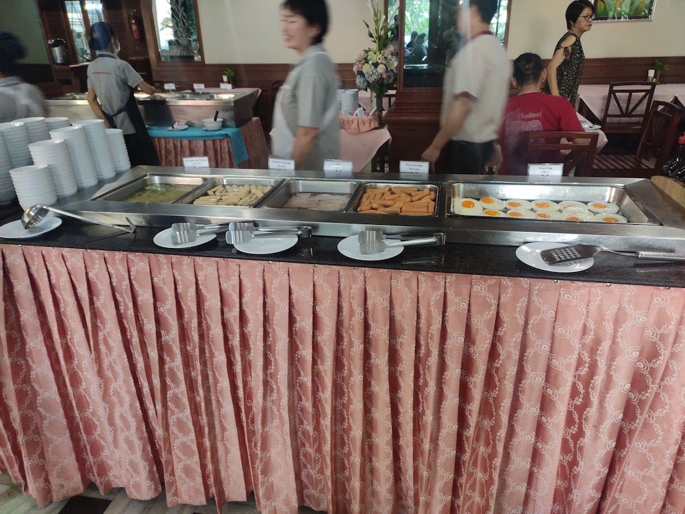 Фото Let's Hyde Pattaya Resort & Villas