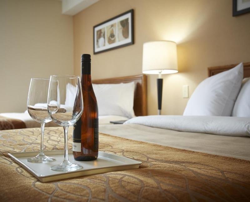 Фото Comfort Inn Brossard