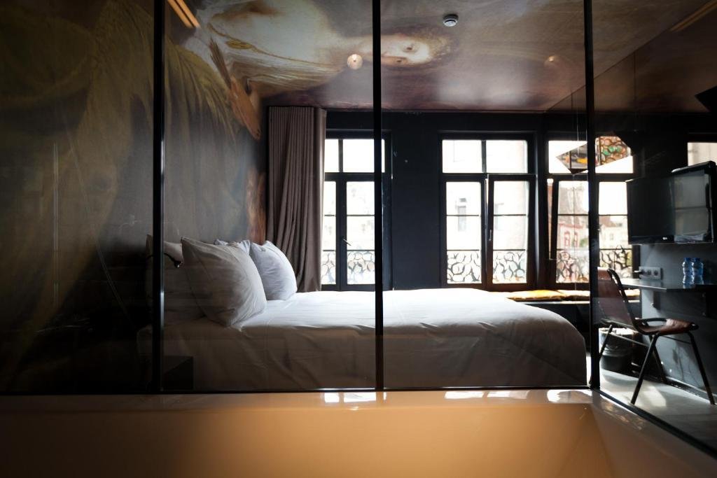 Фото HotelO Kathedral Antwerp