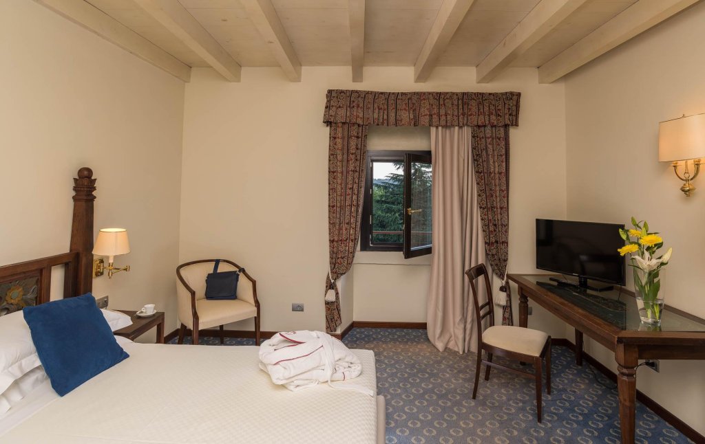 Фото Villa Porro Pirelli