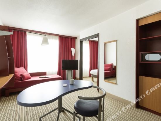 Фото Novotel Suites Montpellier