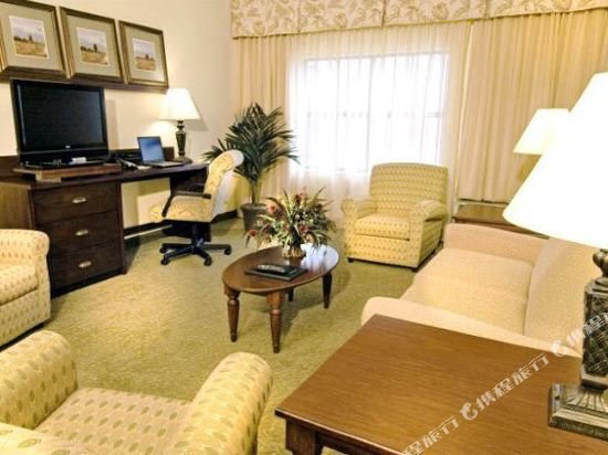 Фото Courtyard by Marriott Charleston Mount Pleasant