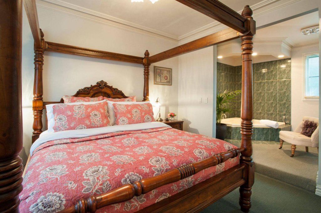 Фото Moulton Park Homestead