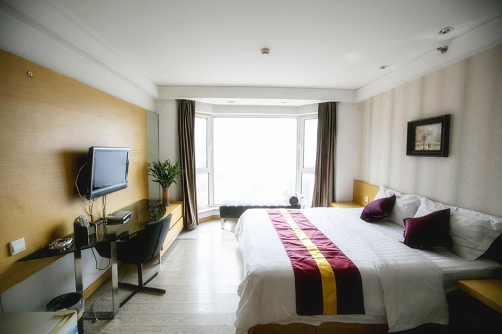 Фото Love Holiday Inn apartment