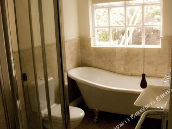 Фото Slieve Donard Cottage