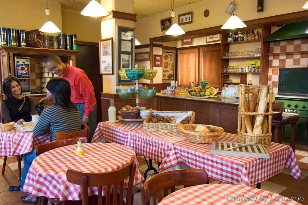 Фото B&B HOTEL Lille Roubaix Centre Grand-Place