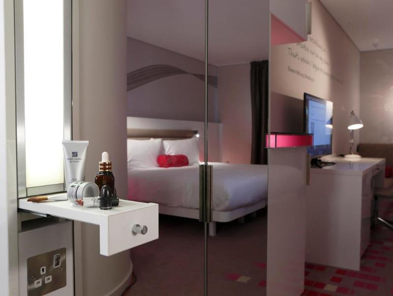 Фото The Morrison Dublin, Curio Collection by Hilton