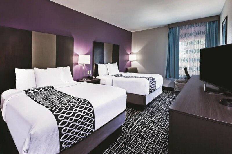 Гостиница La Quinta Inn & Suites by Wyndham Claremore