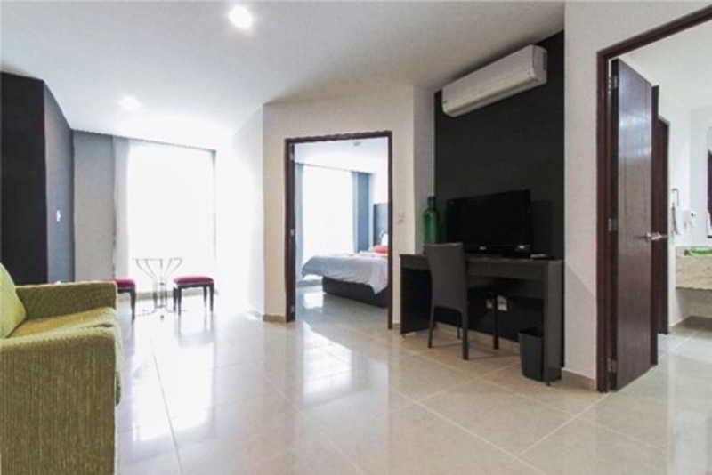 Фото Wyndham Garden Guadalajara Acueducto