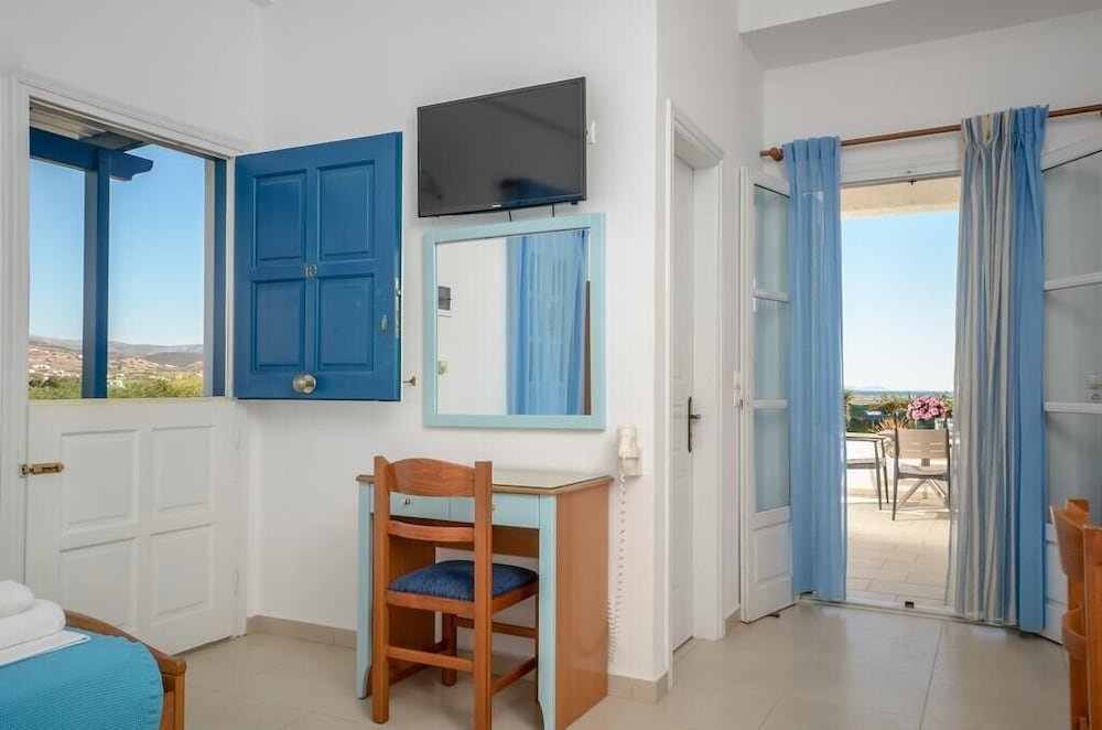 Фото Crystal Naxos 2 Apartments at Mikri Vigla