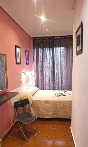 Фото Hostal Santa Barbara