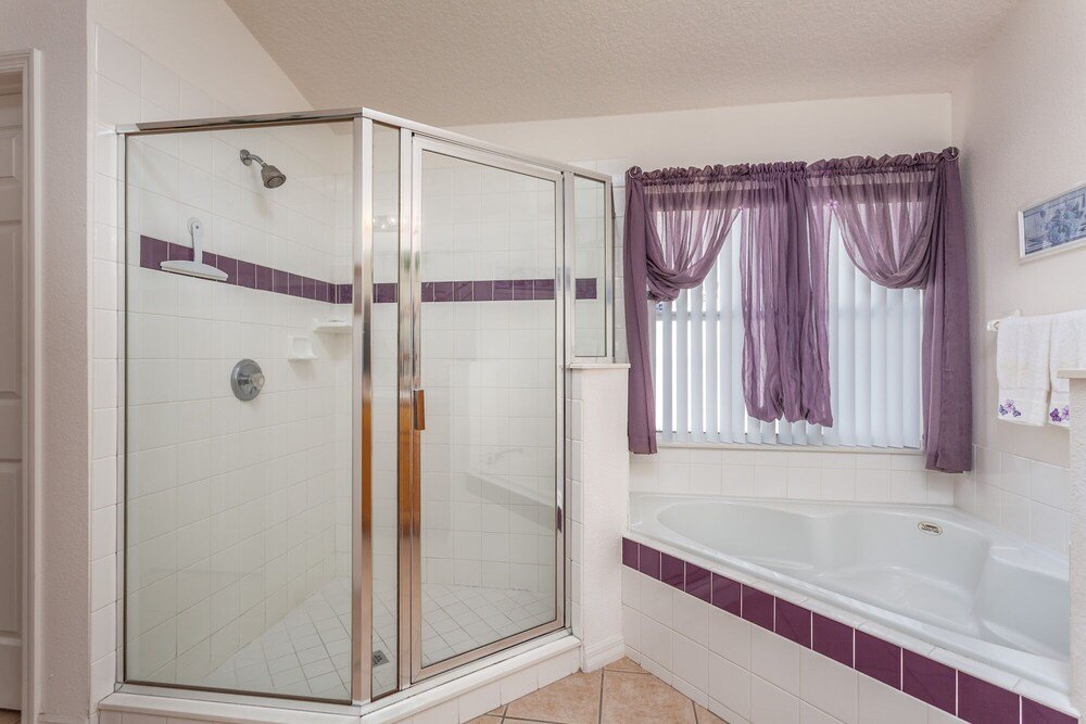 Фото 4630 4 Bedroom Private Pool Home, Cumbrian Lakes