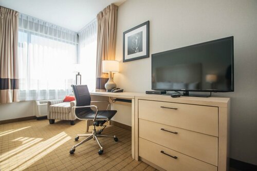 Гостиница Comfort Inn & Suites в Кэмпбелл-Ривер
