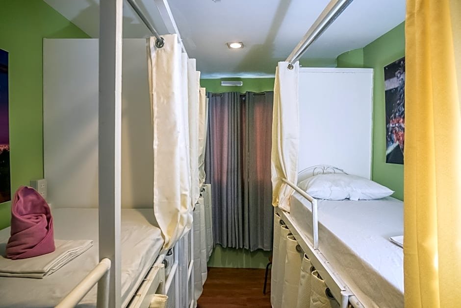 Фото Tr3ats Guest House Cebu