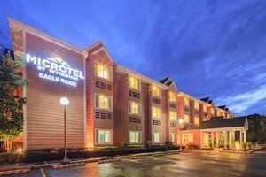 Microtel by Wyndham Eagle Ridge (Philippine Archipelago), hotel