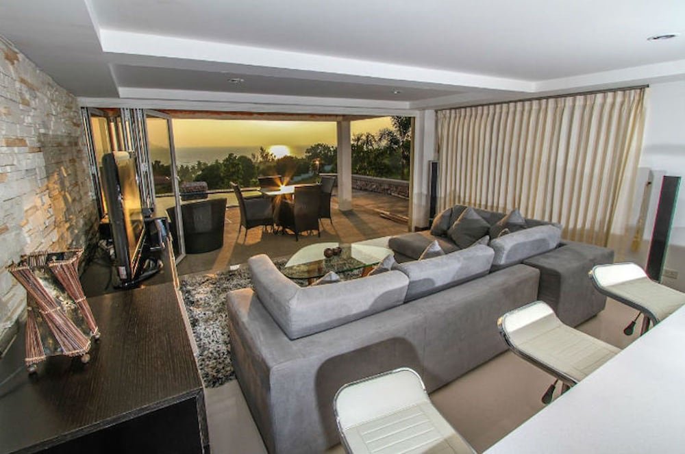 Фото 2 Pools Huge Seaview Pool - Villa Serena