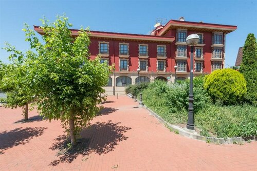 Гостиница Urban Sondika Hotel by Eurotels в Стране Басков