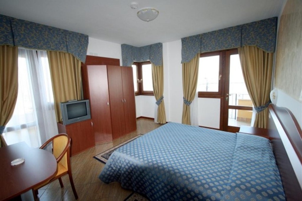 Фото Hotel Garda Bellevue