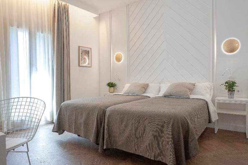 Фото Gaudi Hotel