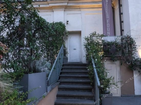 Фото Moses Fountain