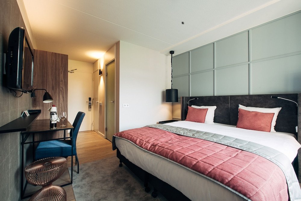 Фото Landgoed Kasteel Oud-Poelgeest