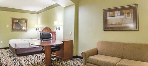 Hotel La Quinta Inn & Suites by Wyndham Belton - Temple South, State of Texas, photo