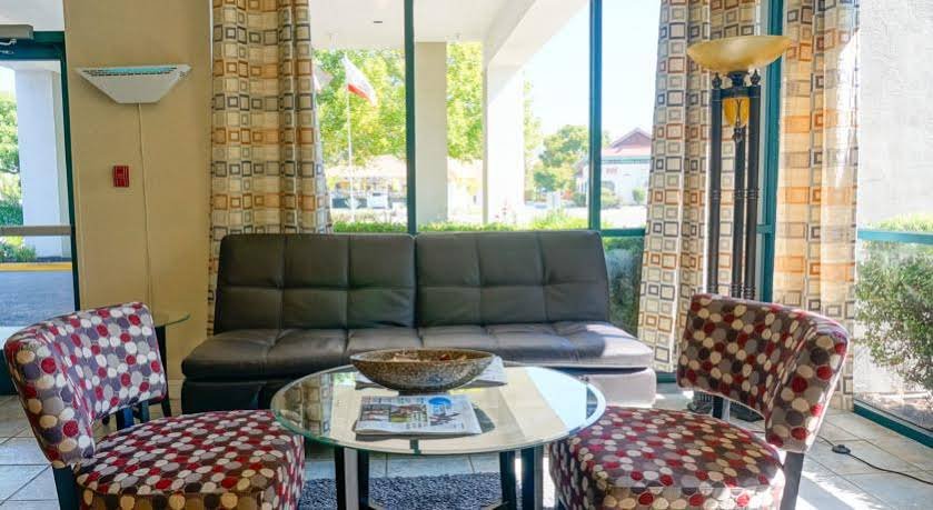 Фото Best Western Heritage Inn