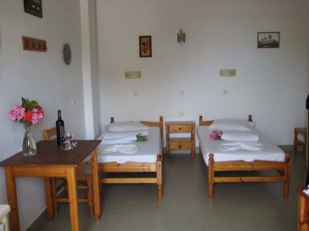 Фото Pefkos View Suites & Maisonette