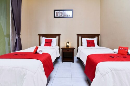 Гостиница RedDoorz near Pantai Sanur Bali