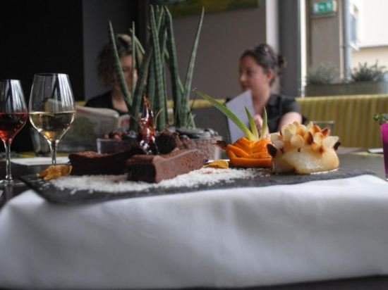 Фото Hôtel Restaurant Le Victoria