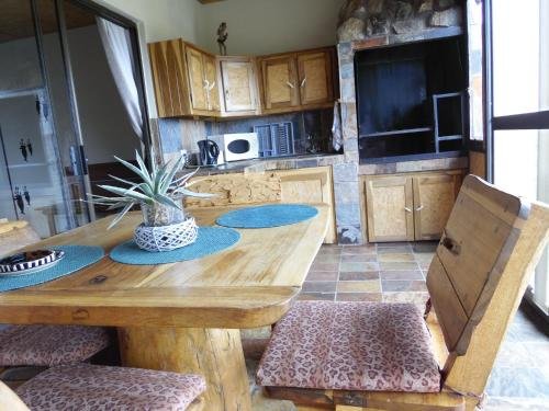 Фото Aloegrove Safari Lodge