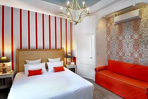 Гостиница The Originals Boutique, Hôtel Le Londres, Saumur в Сомюре