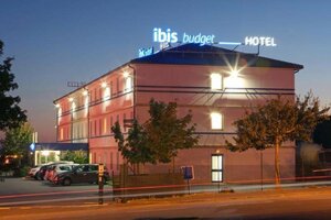 Гостиница Ibis Budget Poitiers Nord Futuroscope в Пуатье