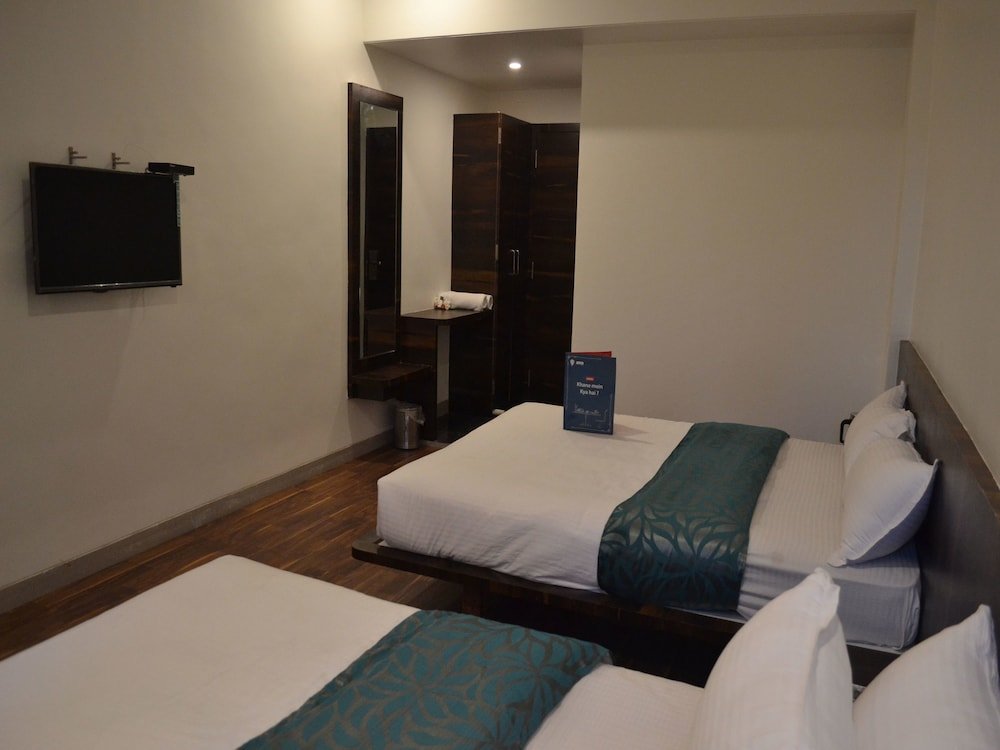 Фото Oyo 9938 Hotel Venkateshwara