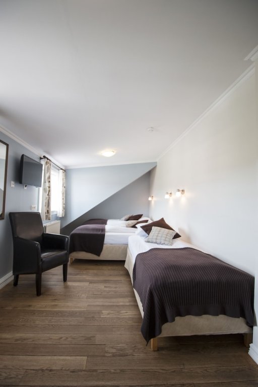 Фото Gistihusið - Lake Hotel Egilsstadir