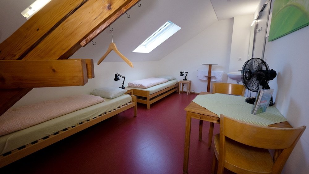 Фото Kreuzlingen Youth Hostel