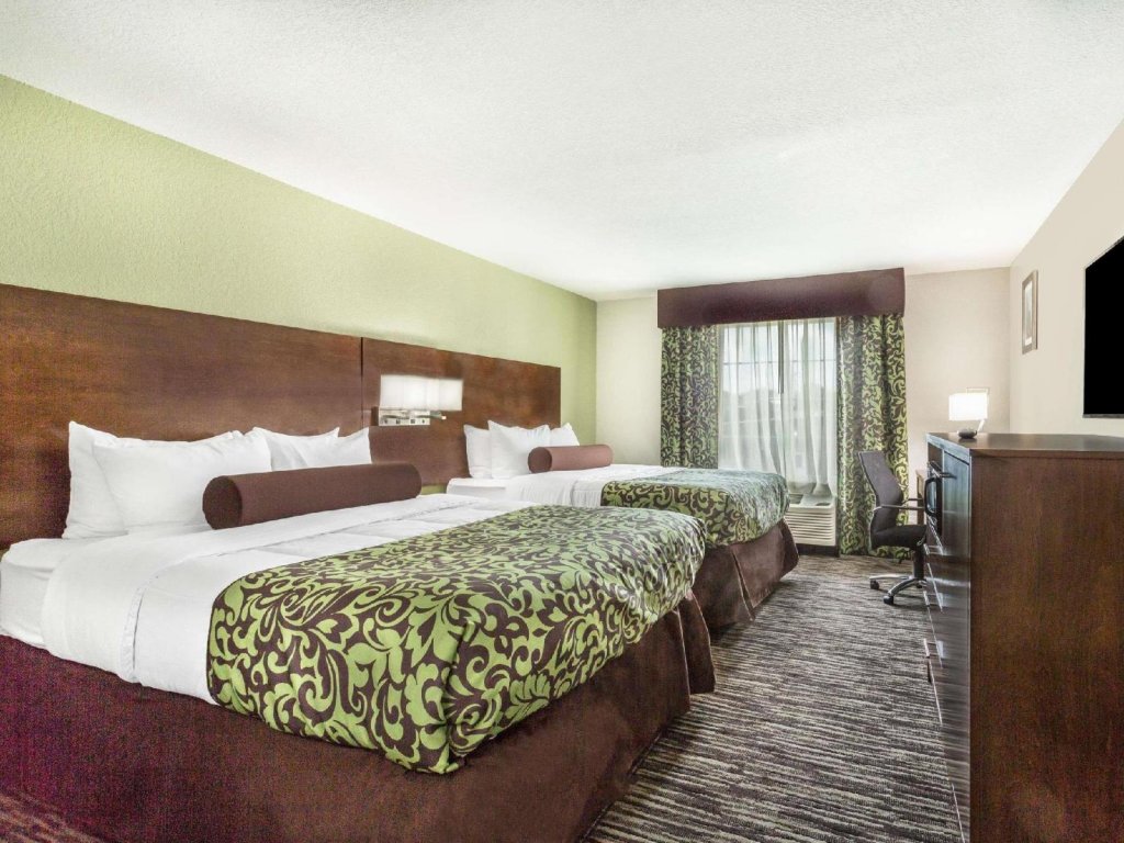 Фото Comfort Inn & Suites North Little Rock Jfk Blvd