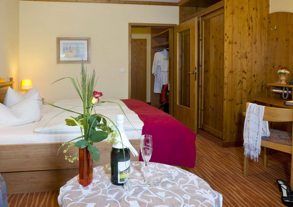 Фото Hotel Chrysantihof