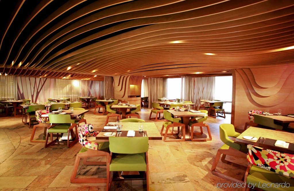 Фото The Luxe Manor