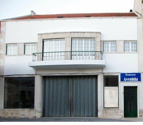 Гостиница Residencial Avenida Hostel в Округе Сантарен