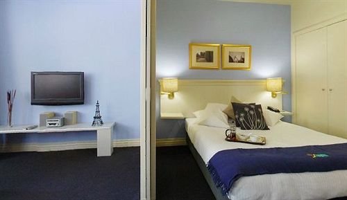 Фото Collins house