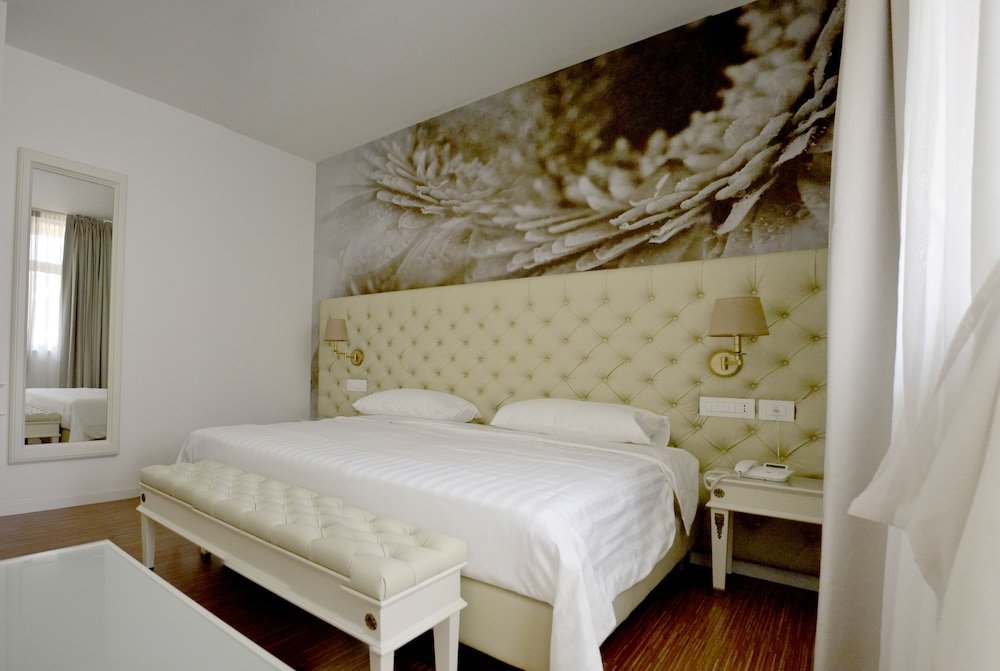 Фото Rosa Purpurea Hotel