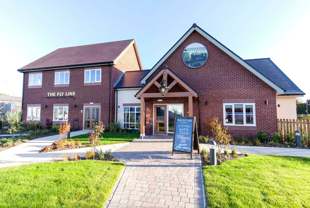 Bar, pub Fly Line Garforth, England, photo