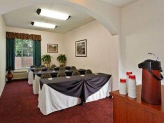 Фото Best Western Plus Reading Inn & Suites