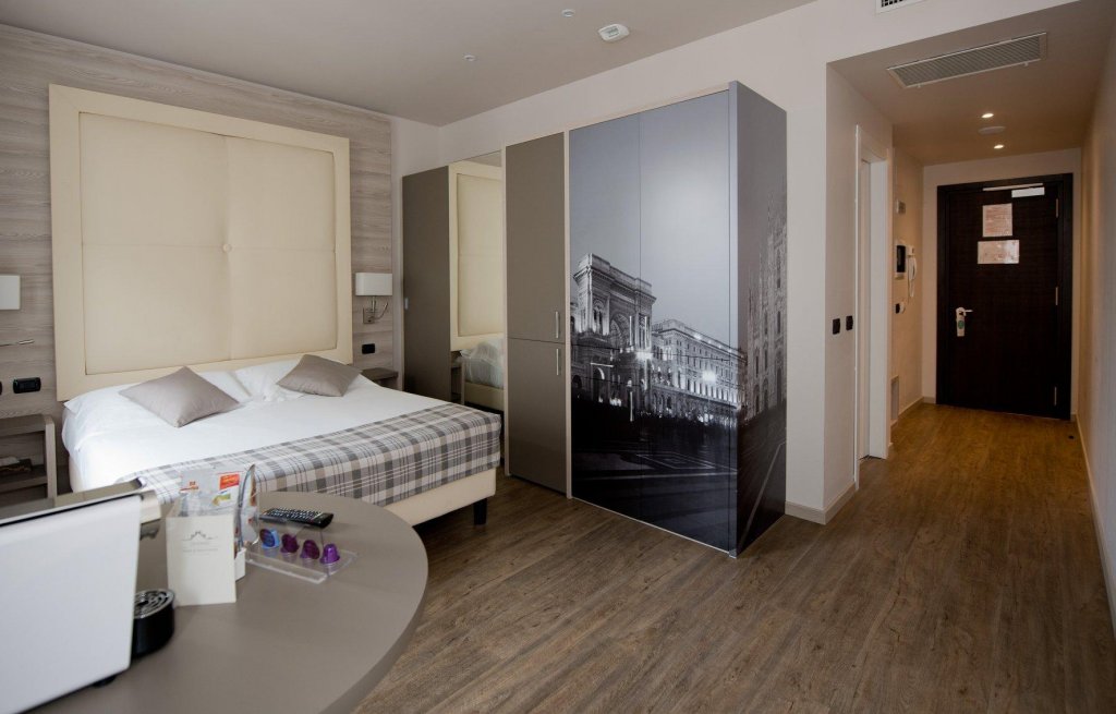 Фото Duomo Hotel & Apartments