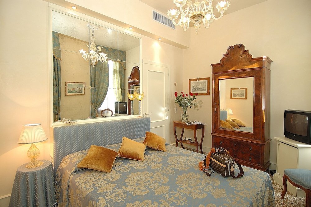 Фото Residence Palazzo Odoni